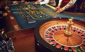 Người chơi Việt Nam trải nghiệm casino trực tuyến trên điện thoại